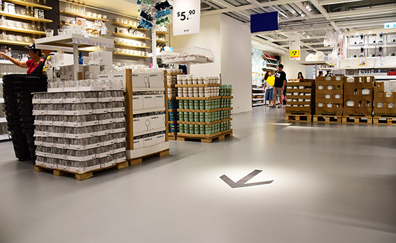 Pour les petits magasins comme les grandes surfaces, CGS applique votre sol.
